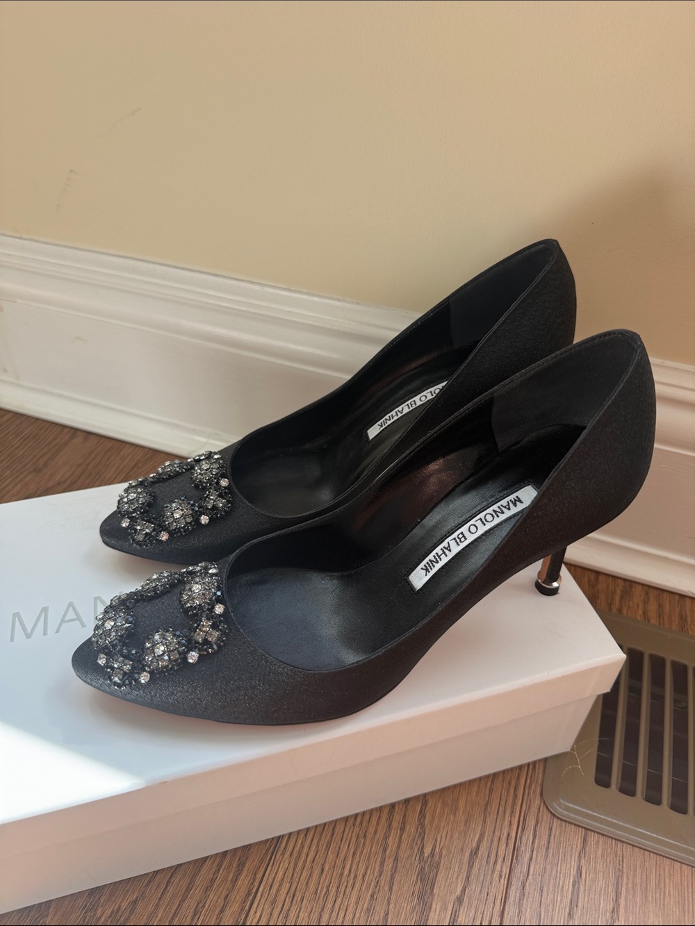 Manolo Blahnik Hangisi 70MM Crystal-Embellished Satin Pumps (Black) - Picture 2 of 5